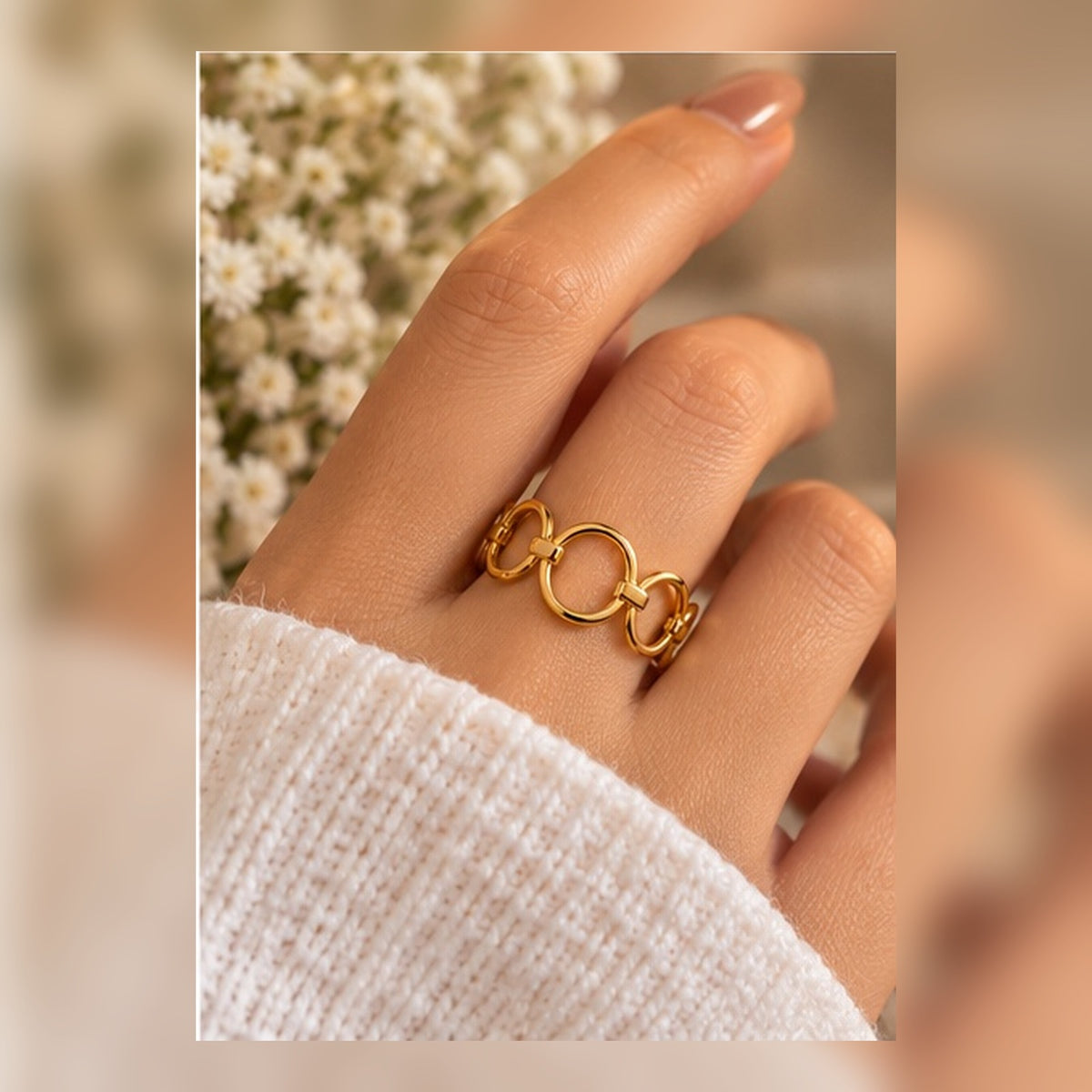 Interlinked Circle Ring